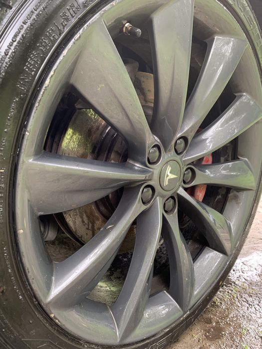 R 19 з зимовою резиною R21 Tesla S, X 5/120 комплект 550