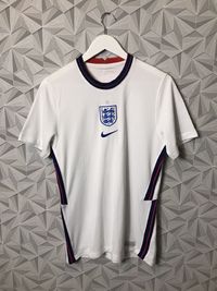 Продам спортивную тренировочную футболку Nike Англия
