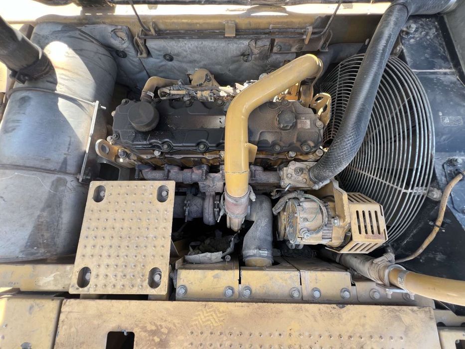 Ескаватор гусеничний Caterpillar 325D