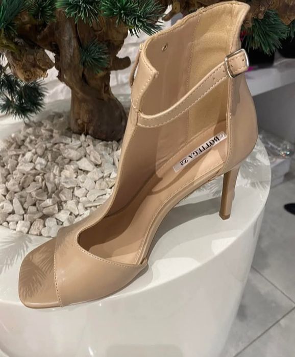 Szpilki bez palców beżowe