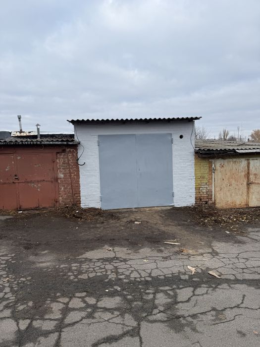 Продам гараж  в районі електричних мереж