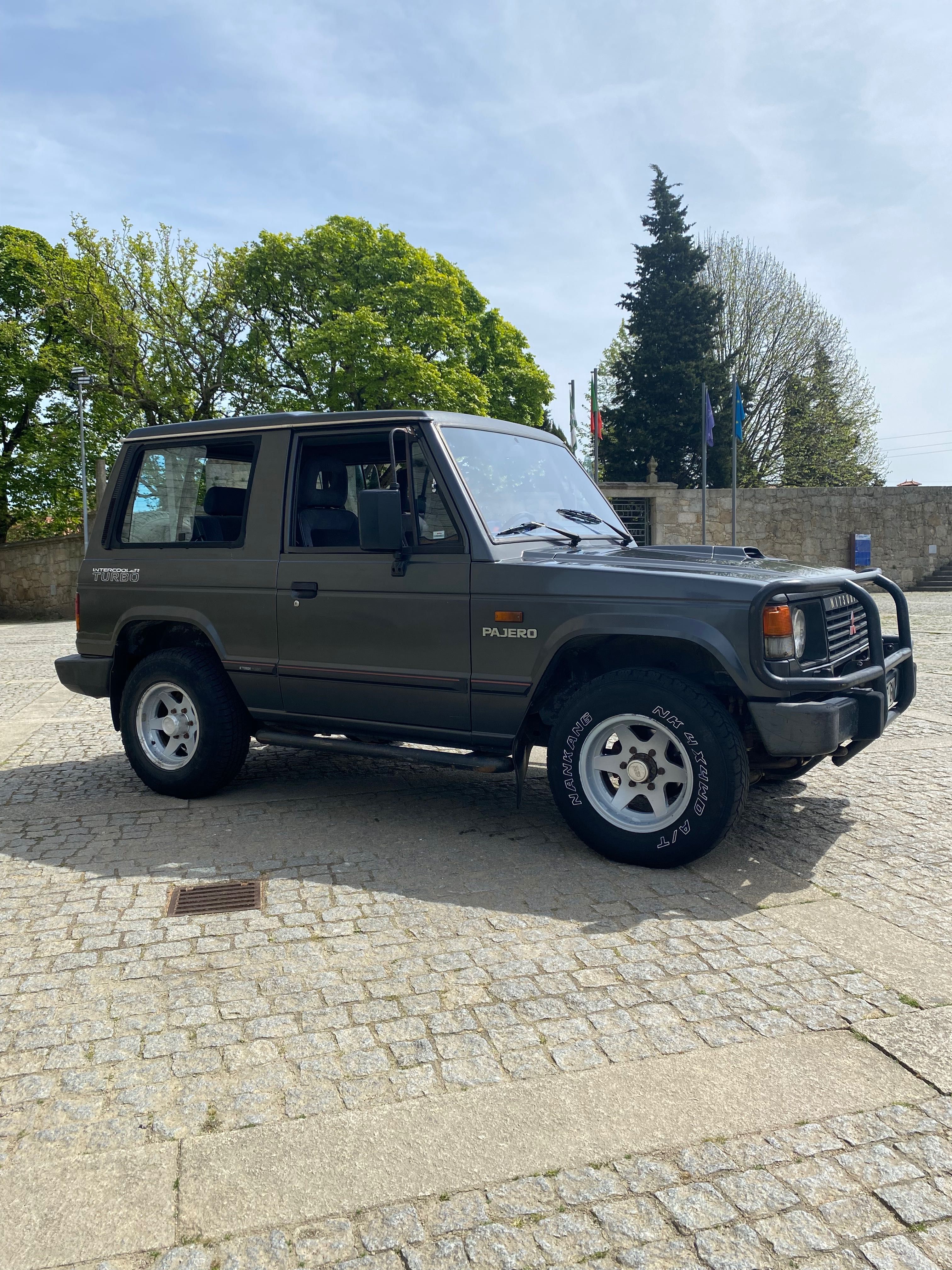 Mitsubishi pajero mk1 2.5