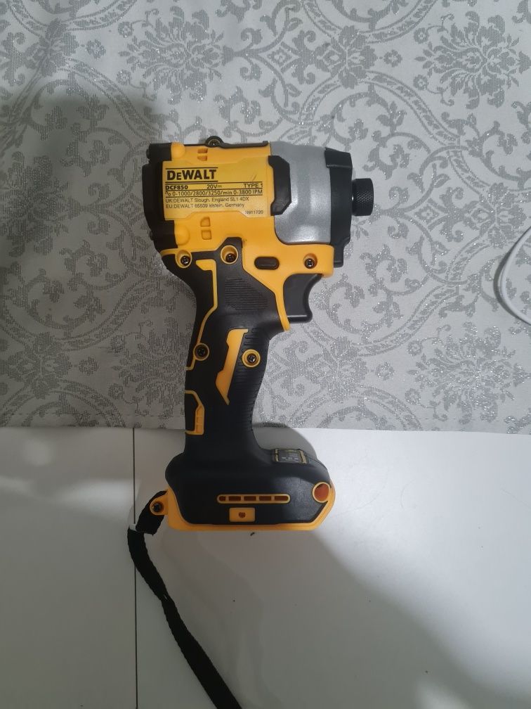 Dewalt DCF850 Impact Body