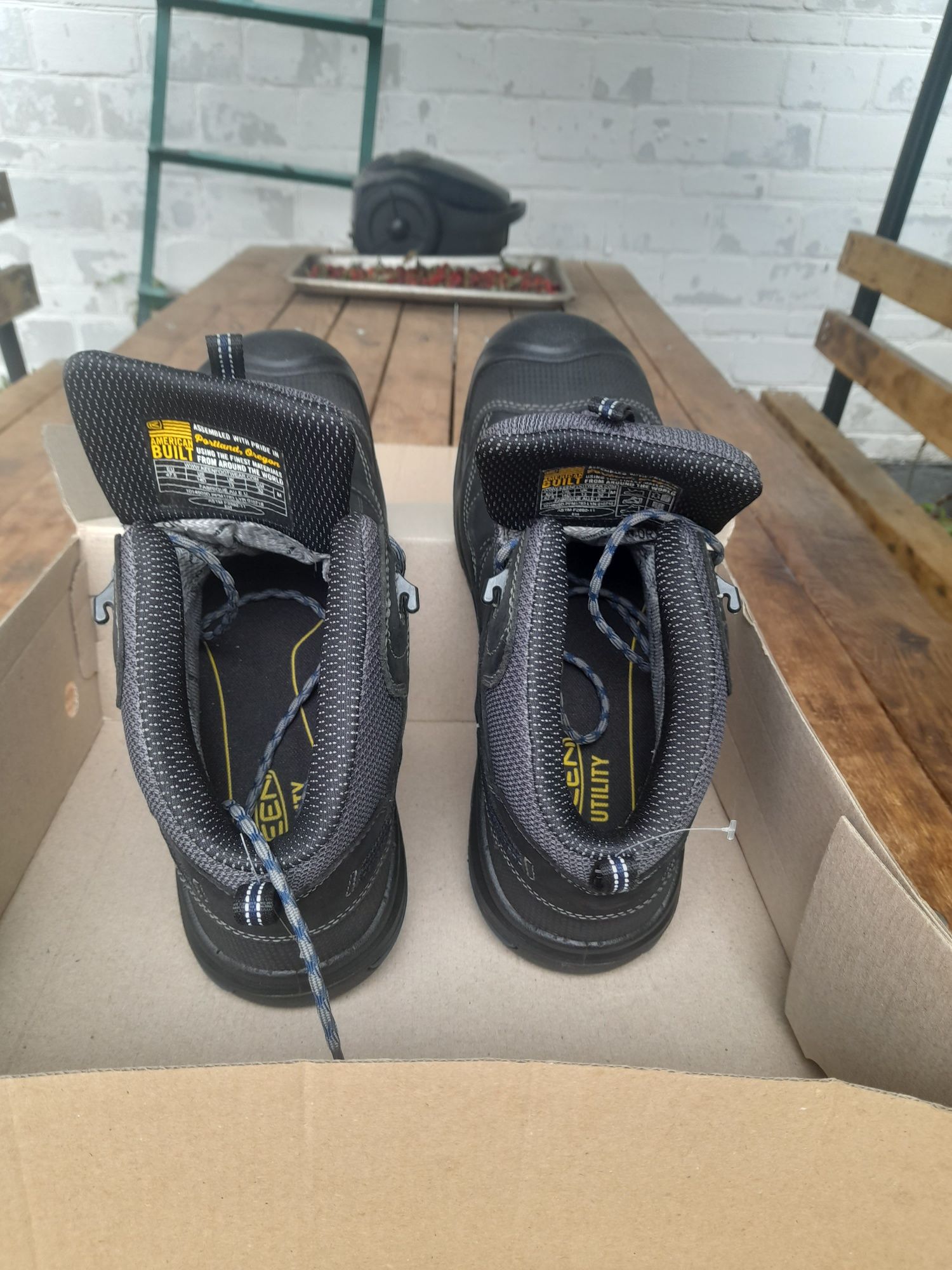 Продам Ботінки KEEN