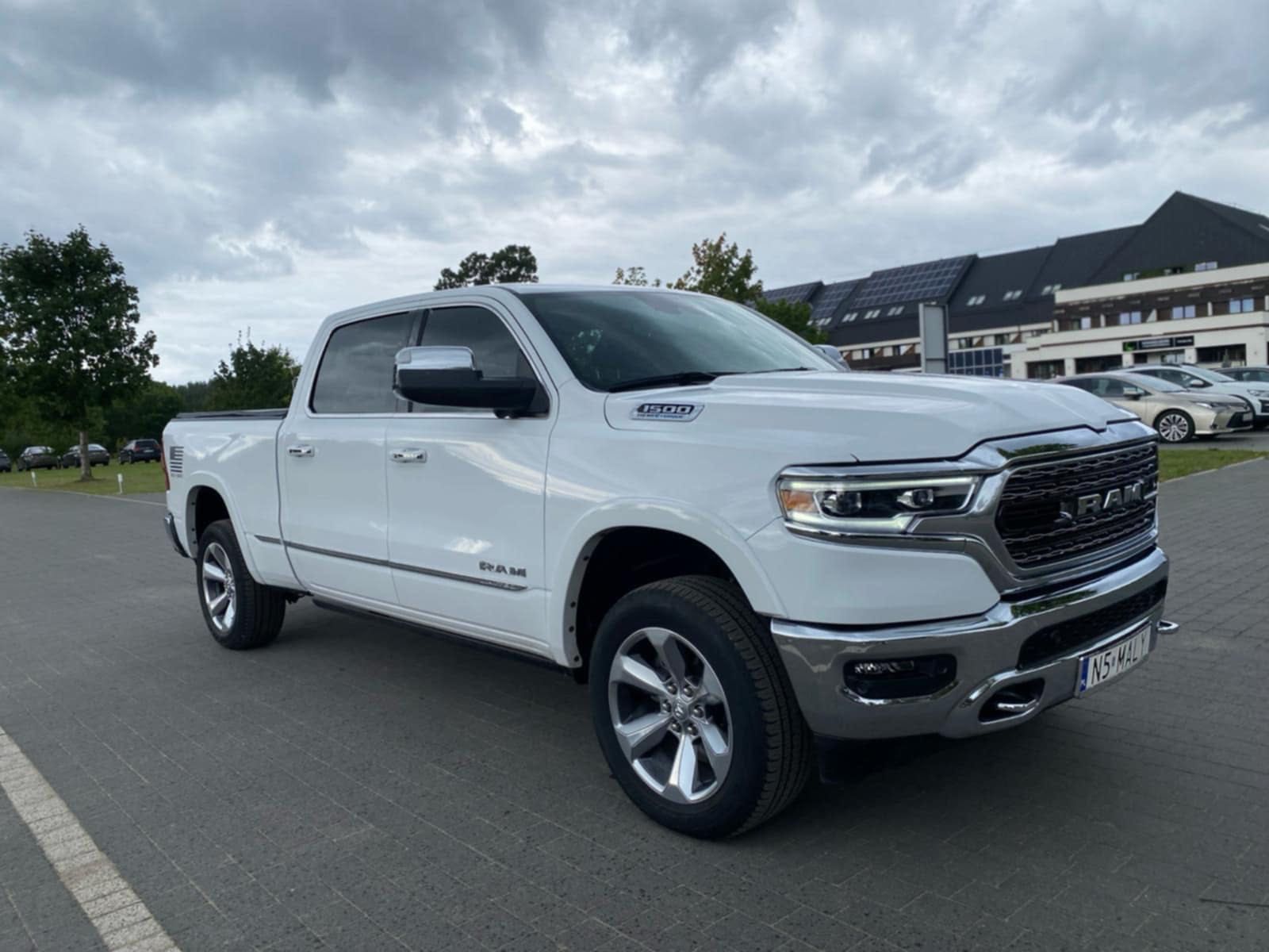 Dodge RAM 1500 5.7 HEMI
