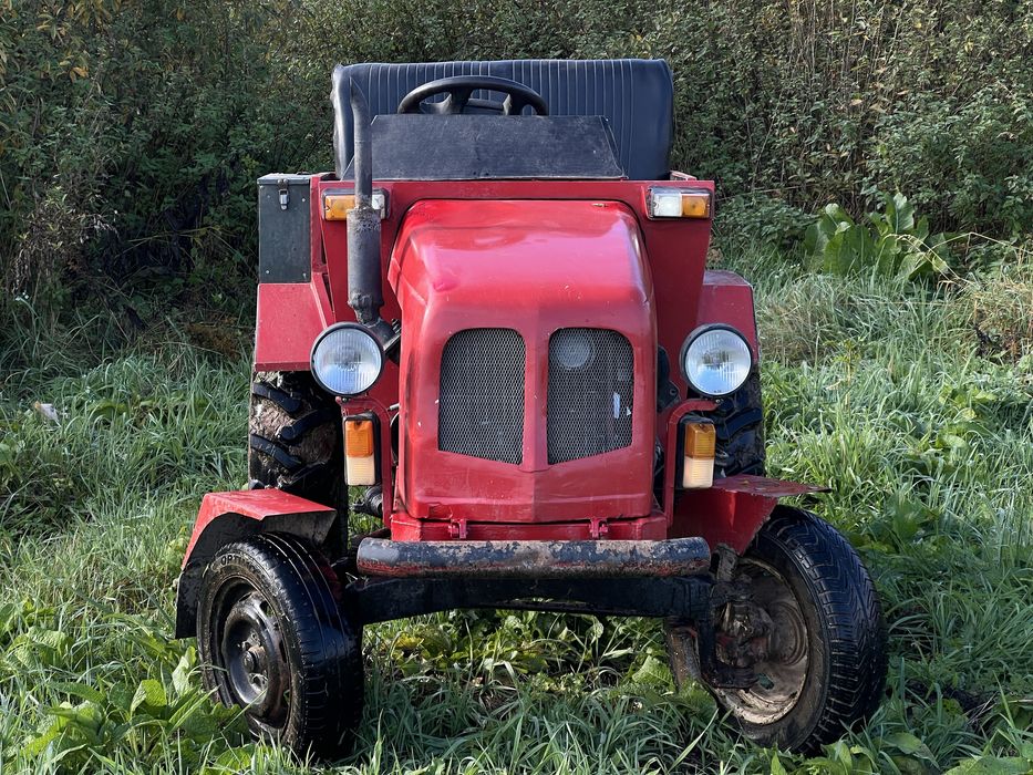 Продам хороший , потужний  економний трактор