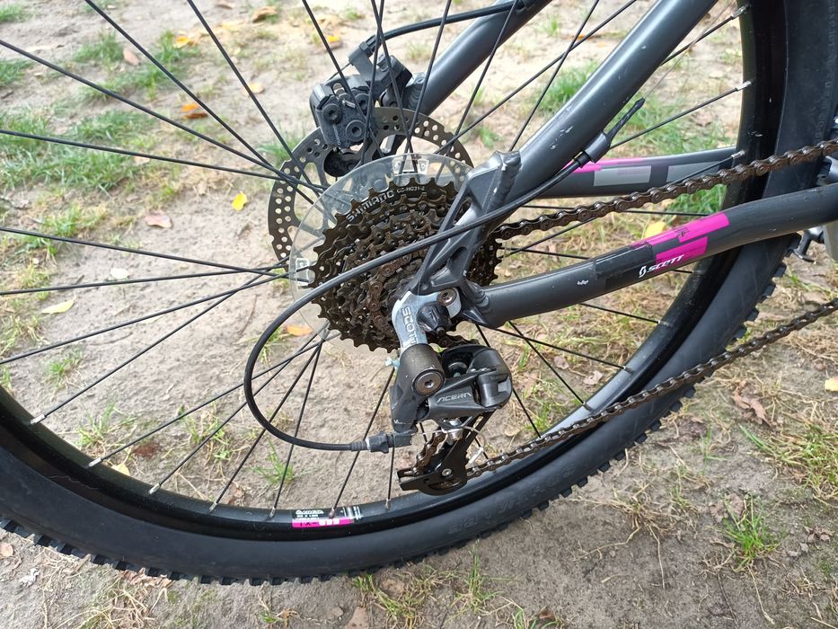 Rowe Scott nowe opony i siedzenie