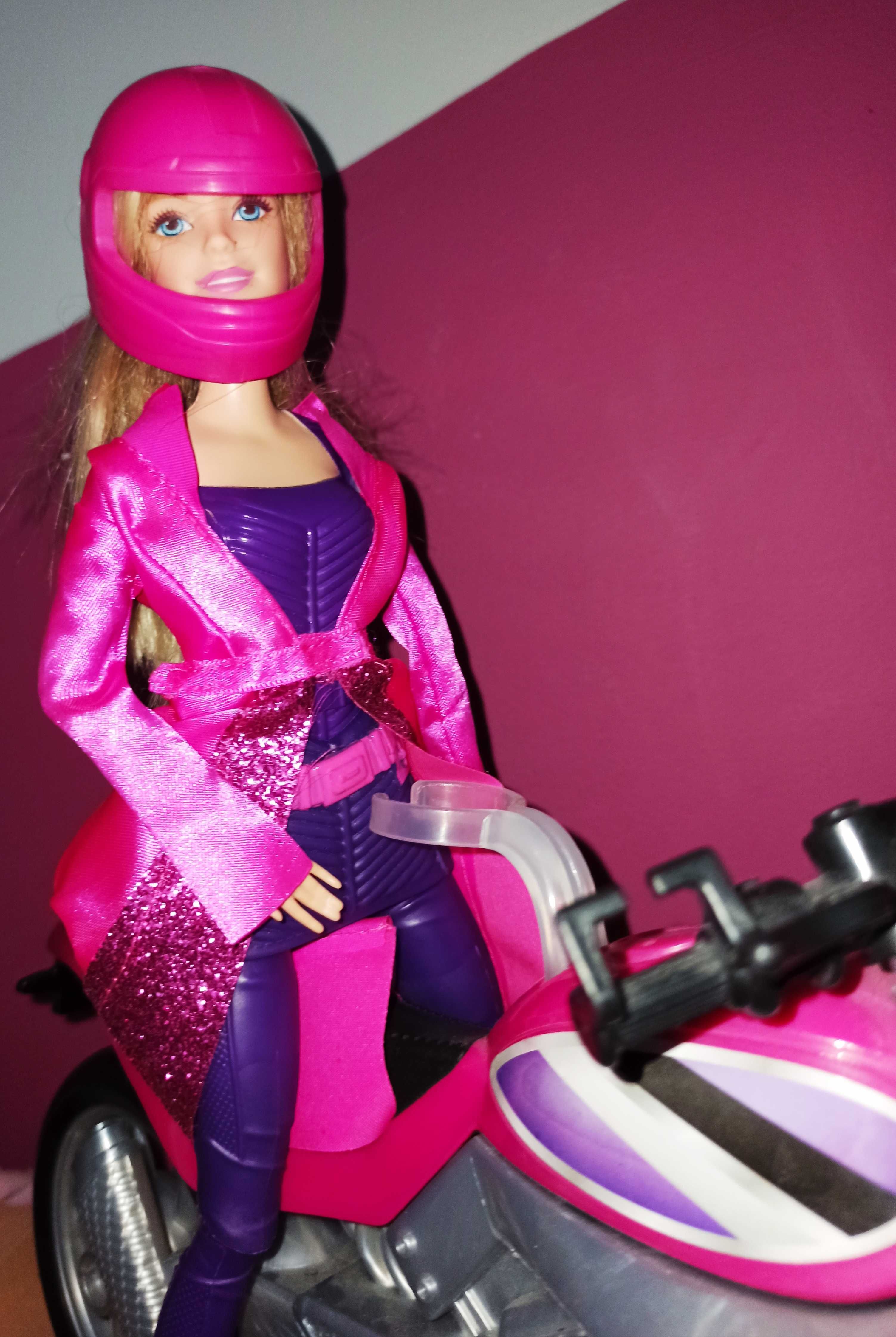 Barbie Tajna Agentka Spy Squad na motorze