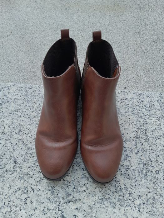 Brązowe sztyblety Primark 37