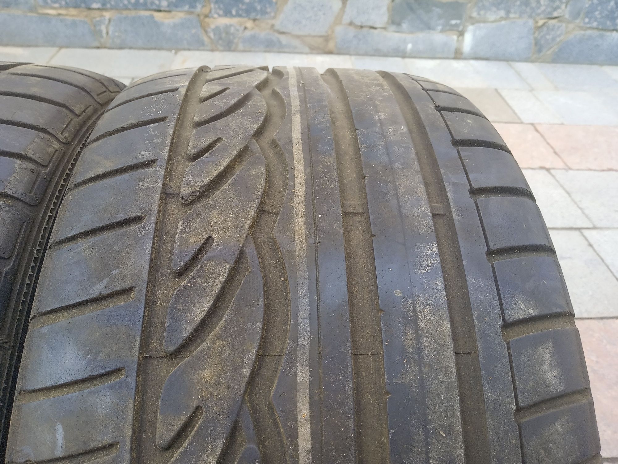 2 летние шины 275/35/ R18 Dunlop DSST из Германии протектор 5,3мм