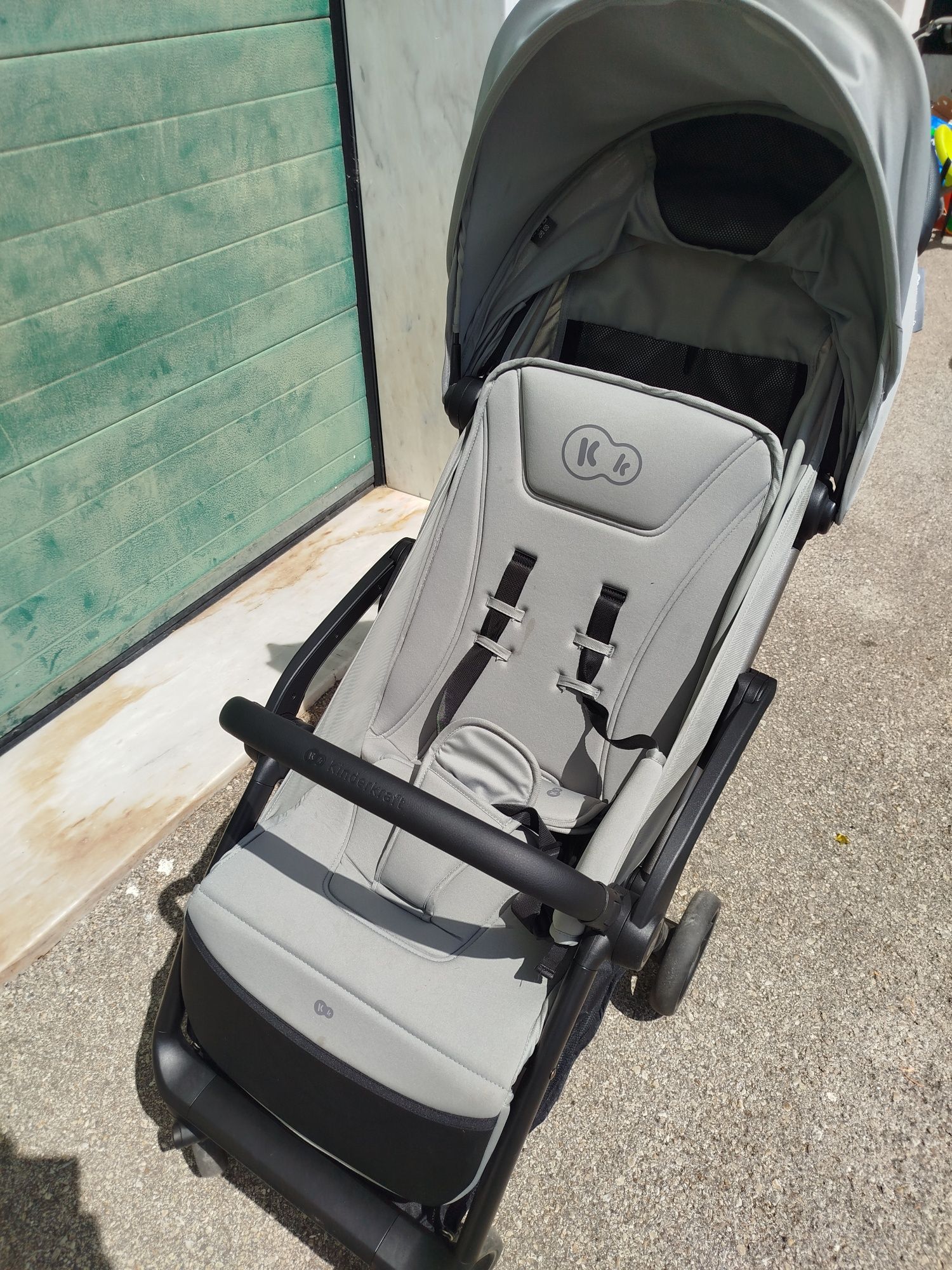 Excelente carrinho passeio bebé