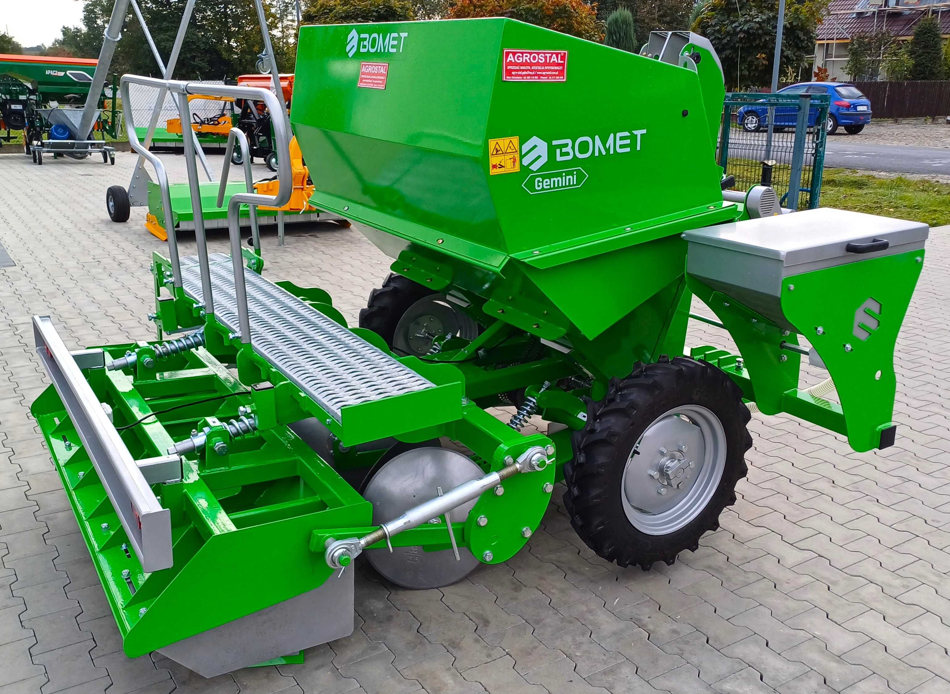 Sadzarka do ziemniaków Bomet S-339 zbiornik 800L AGROSTAL Promocja