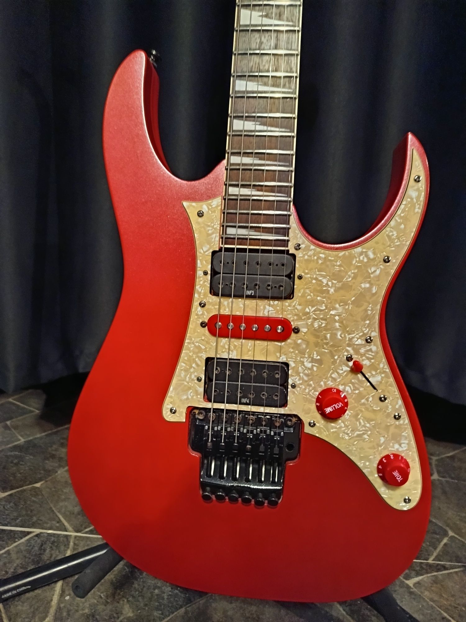 Ibanez RG 370 DX rubber red gitara elektryczna