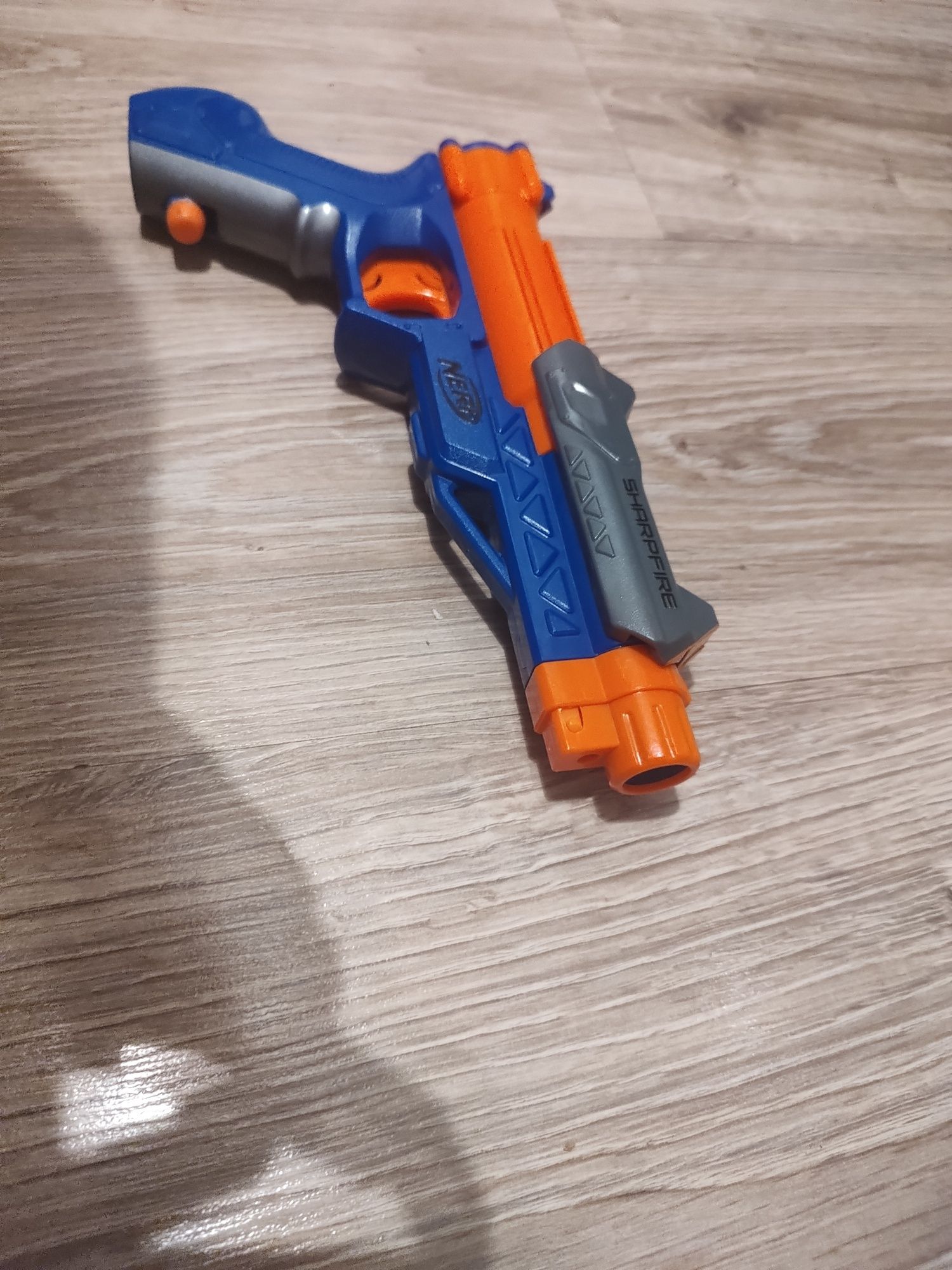 Pistolet NERF sharpfire plus strzałki