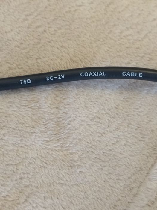Коаксиальный кабель 75 ом, мама -папа. Можно обмен на кабель HDMI.