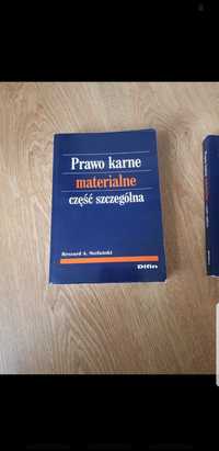 Książki "Prawo karne materialne część ogólna" i "Prawo karne materialn