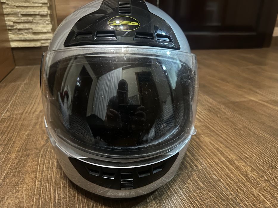 Продам шлом на мотоцикл