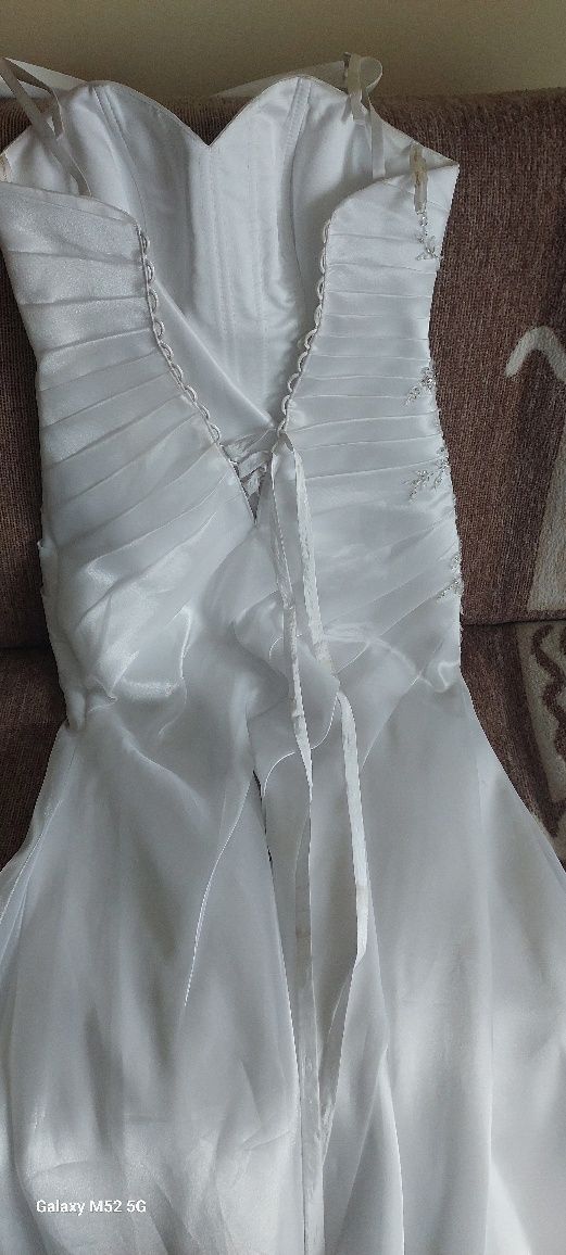 Suknia ślubna duber