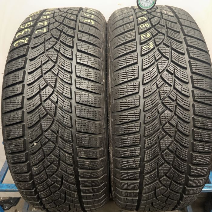235/50R19 Goodyear Ultra Grip Performance