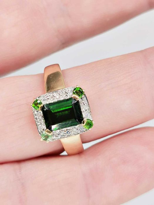 pierścionek złoto diamenty diopsydy 3,78 g certyfikat G.796