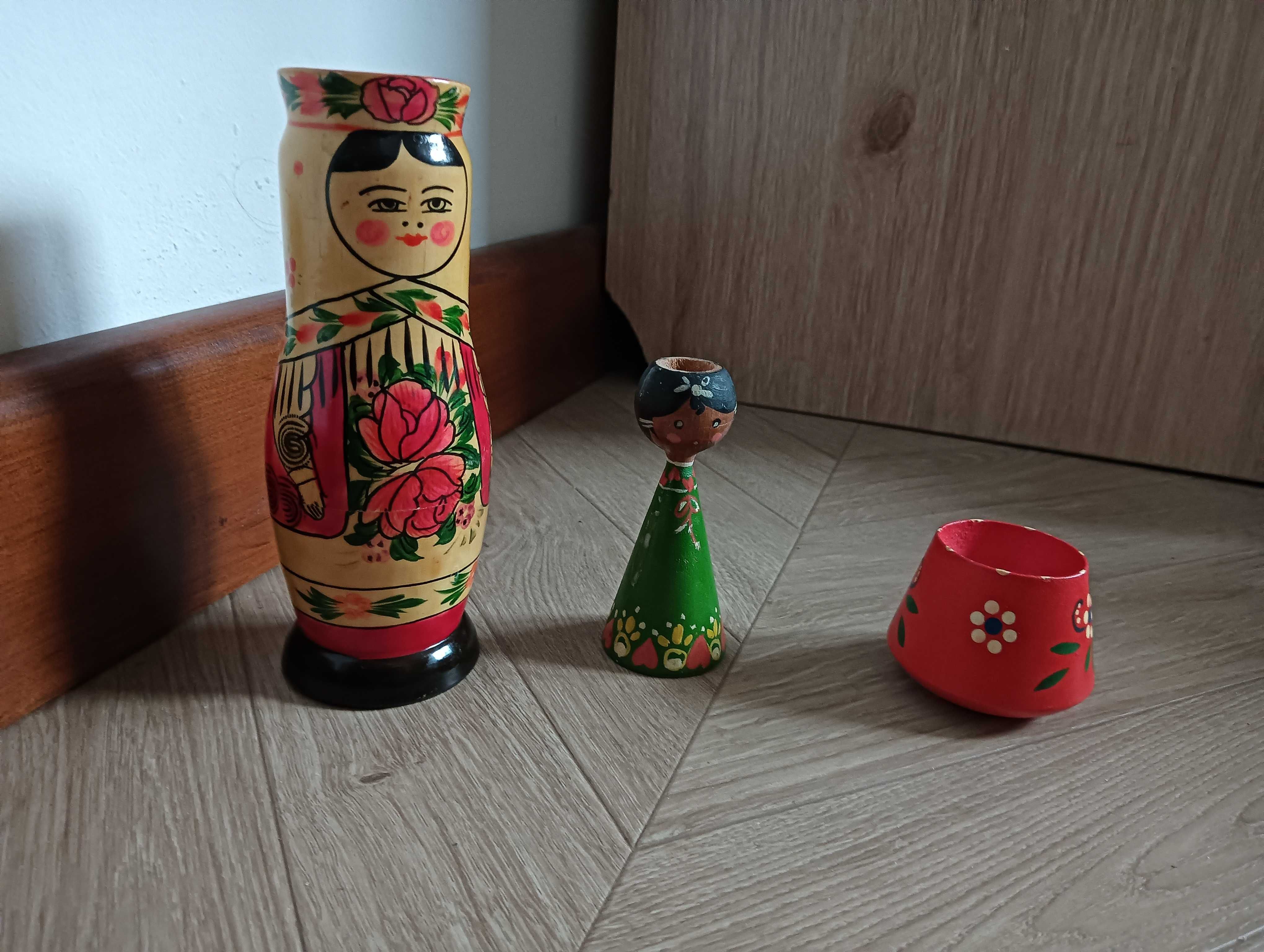 Drewniane figurki świecznik kieliszek na jajko matrioszka