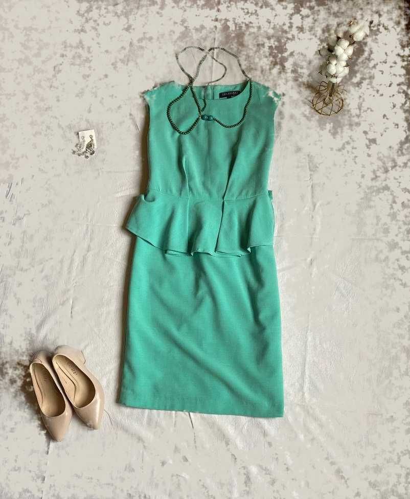 Шикарна сукня в м'ятному кольорі
