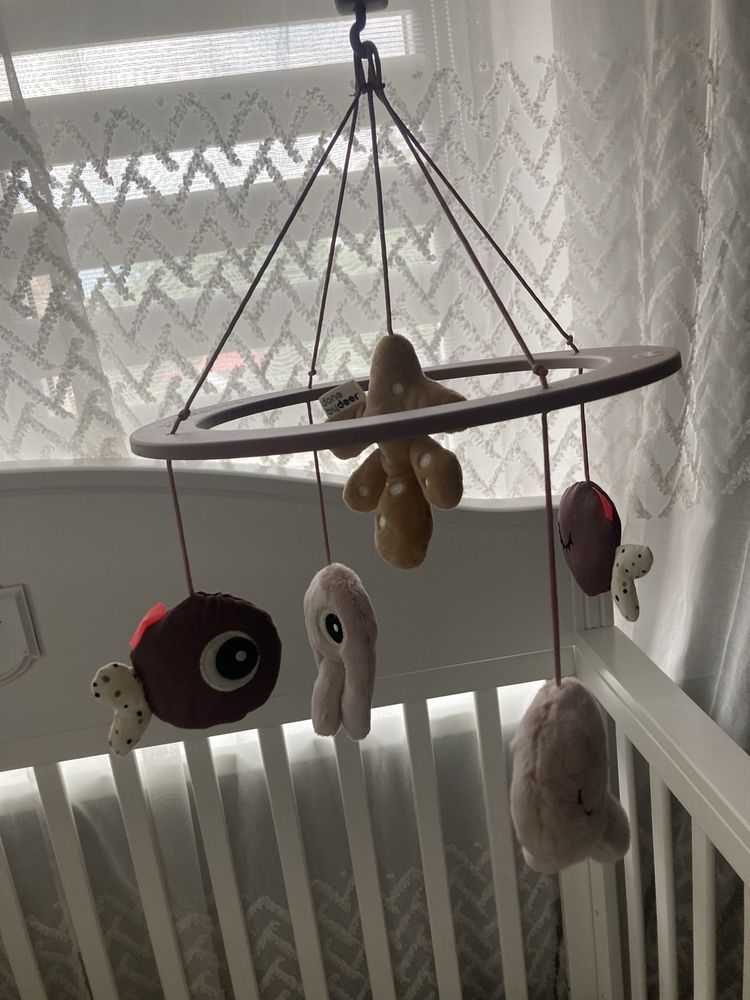 Karuzela do łóżeczka dziecięcego niemowlęcego done by deer boho fiolet