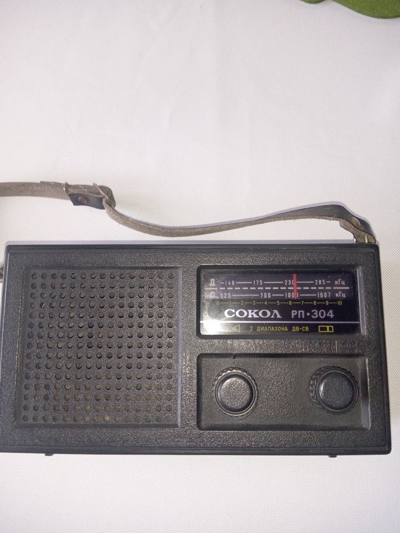 Stary radioodbiornik sokół