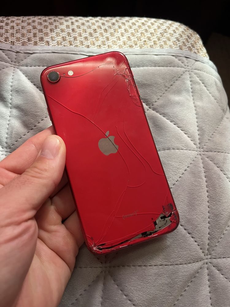 Apple iPhone SE 2 на 64Gb Заблокований iCloud як донор