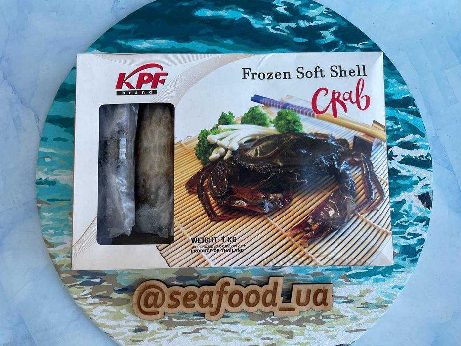 м'якопанцирний краб , цілий краб