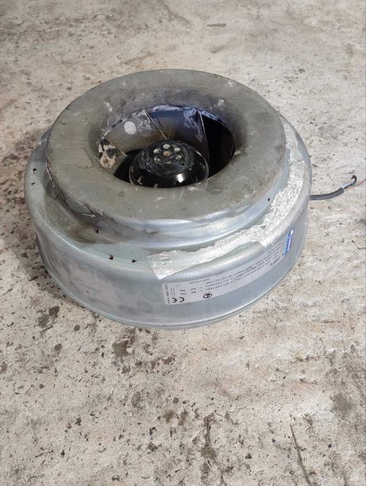 Продається круглий канальний вентилятор Systemair K 250 б/в