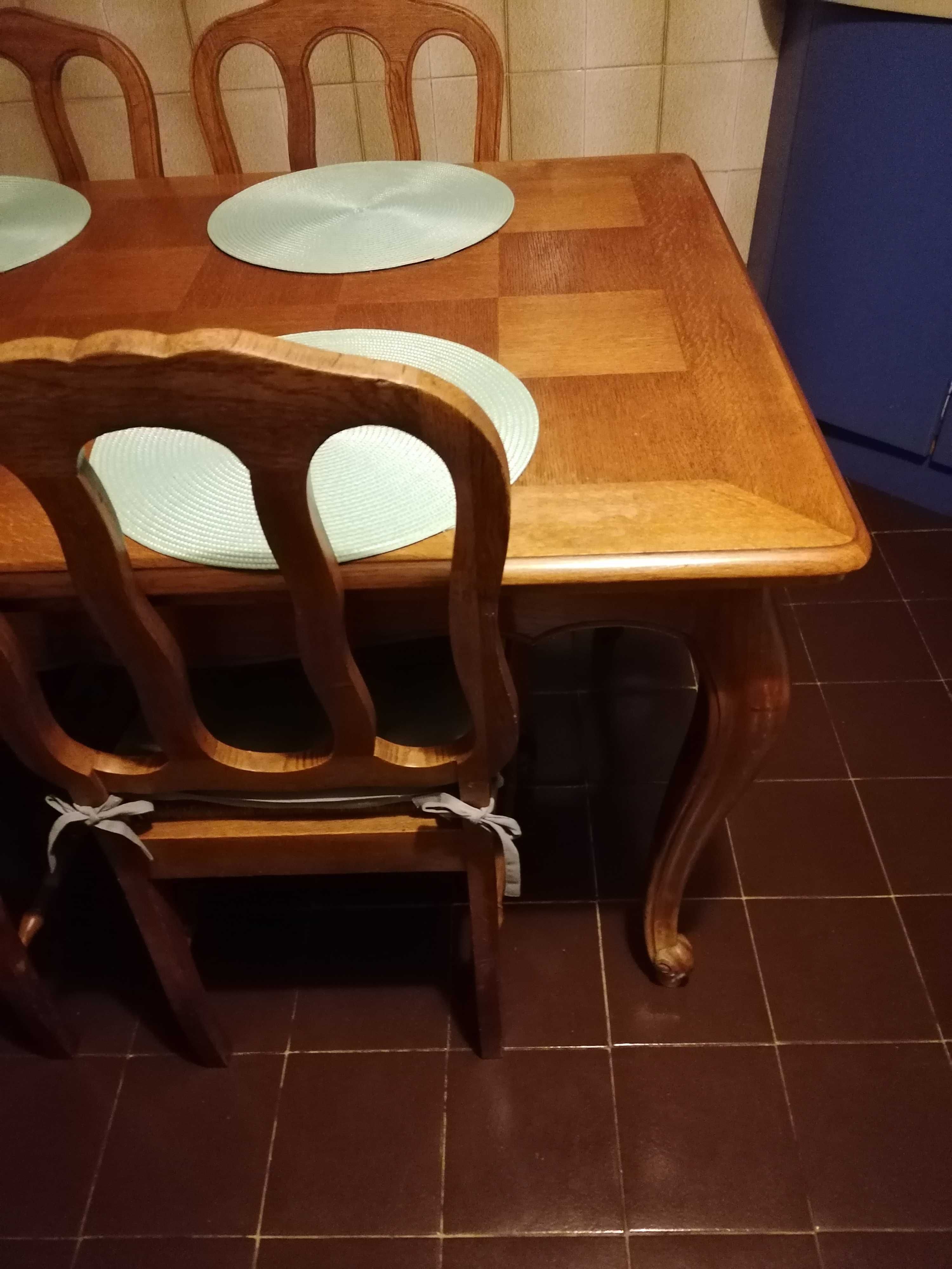 Stół ludwikowski z 4 krzesłami
