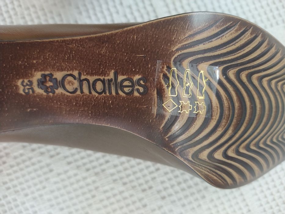 Sapatos castanho mel em pele - Charles - Tamanho 35 - Novos!