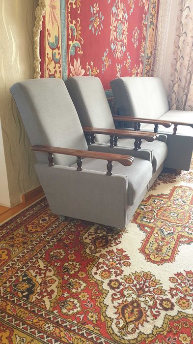 Мягкий уголок б/у – 2 кресла и диван (205x110)