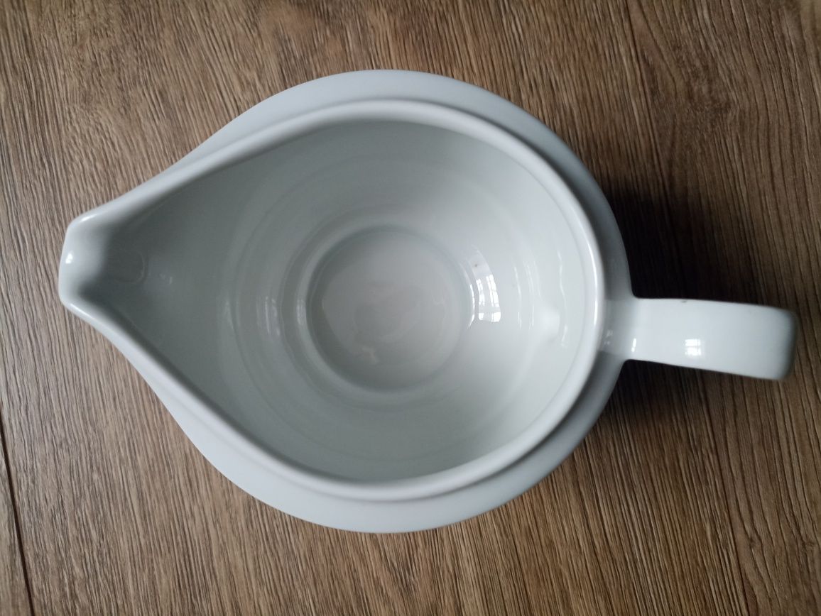 Sosjerka porcelanowa Kahla