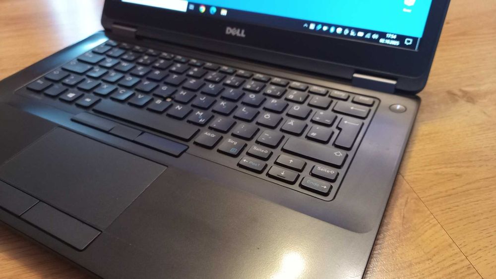 Laptop Dell Latitude E5470 i5-6300U/14" FHD/16GB RAM/240GB SSD +stacja