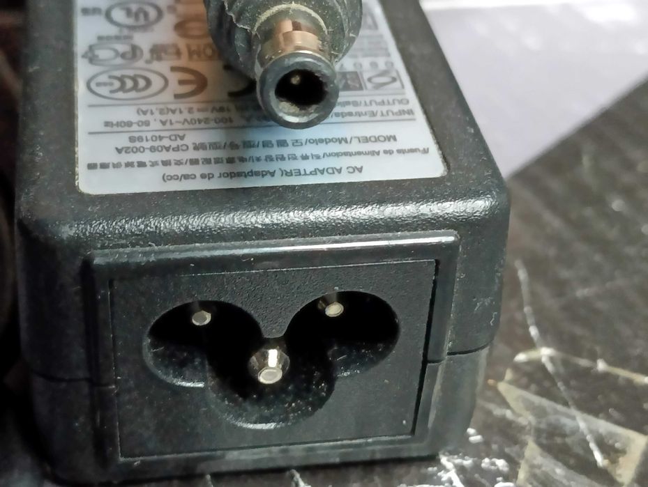 Зарядное блок питания для ноутбука SAMSUNG 19V 2.1A (5.5mm+golka)