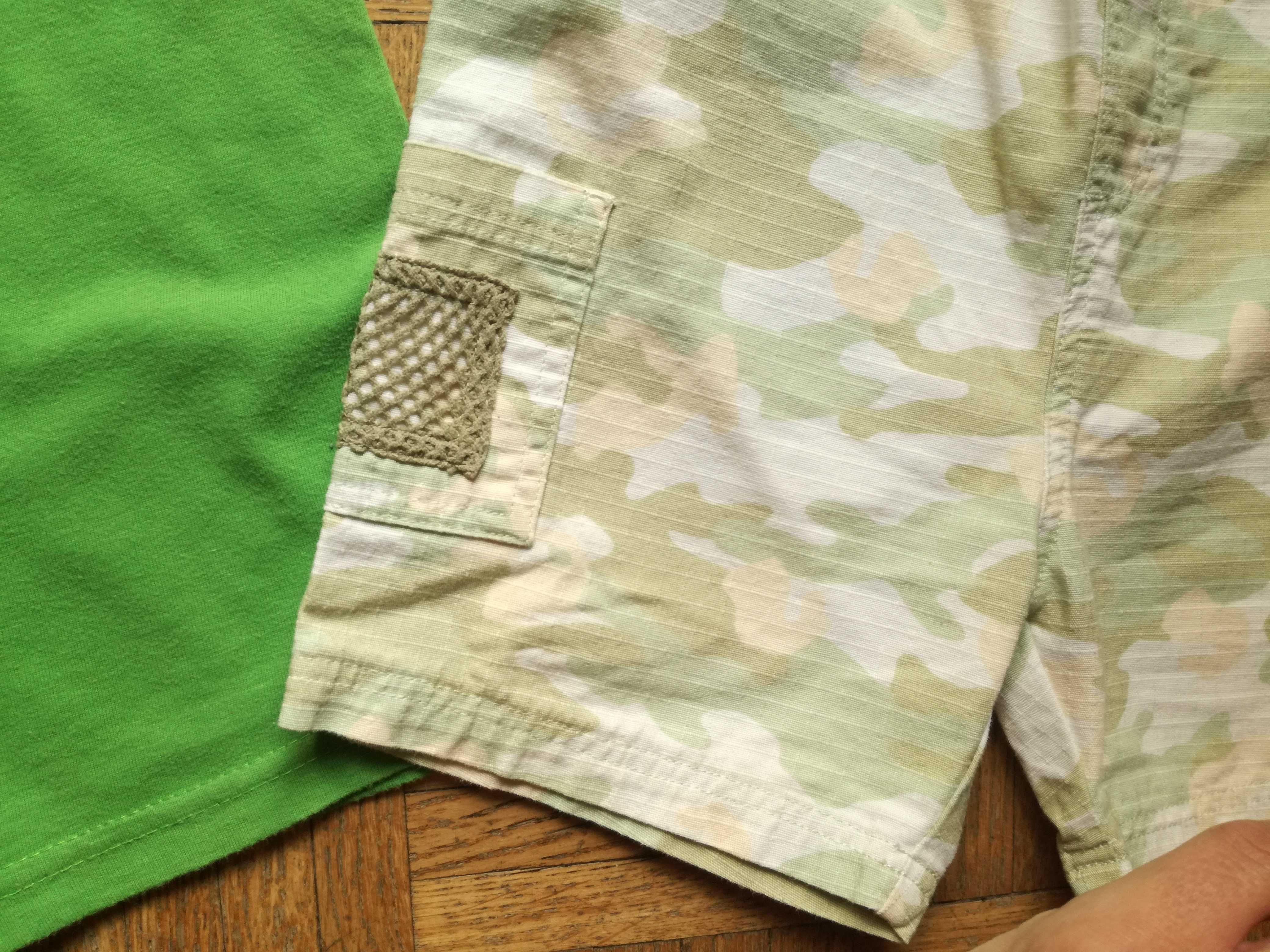 Komplet na lato: zielony t-shirt + shorty moro, roz. 98-104