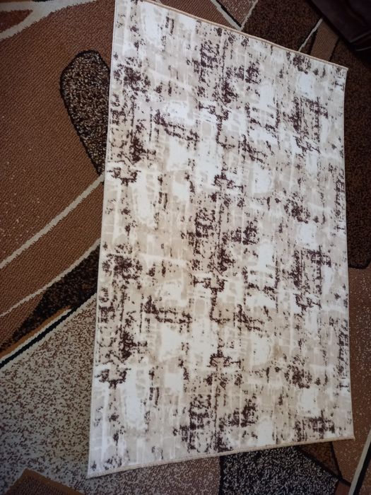 Продам ковровую дорожку на резиновой основе