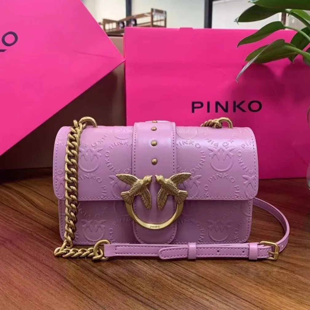 Pinko monogram róż