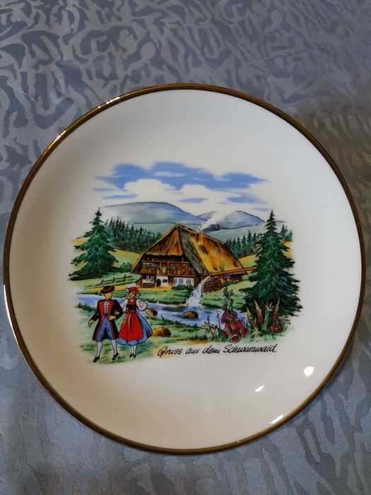 Тарелки коллекционные, декоративные, на стену. Германия.