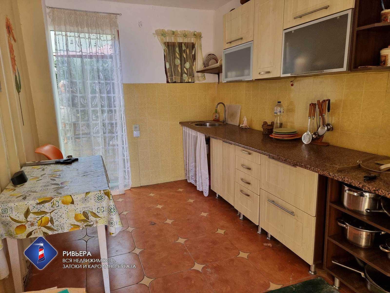 Продам дачу на берегу лимана. Идеально для рыбаков или серфингистов.