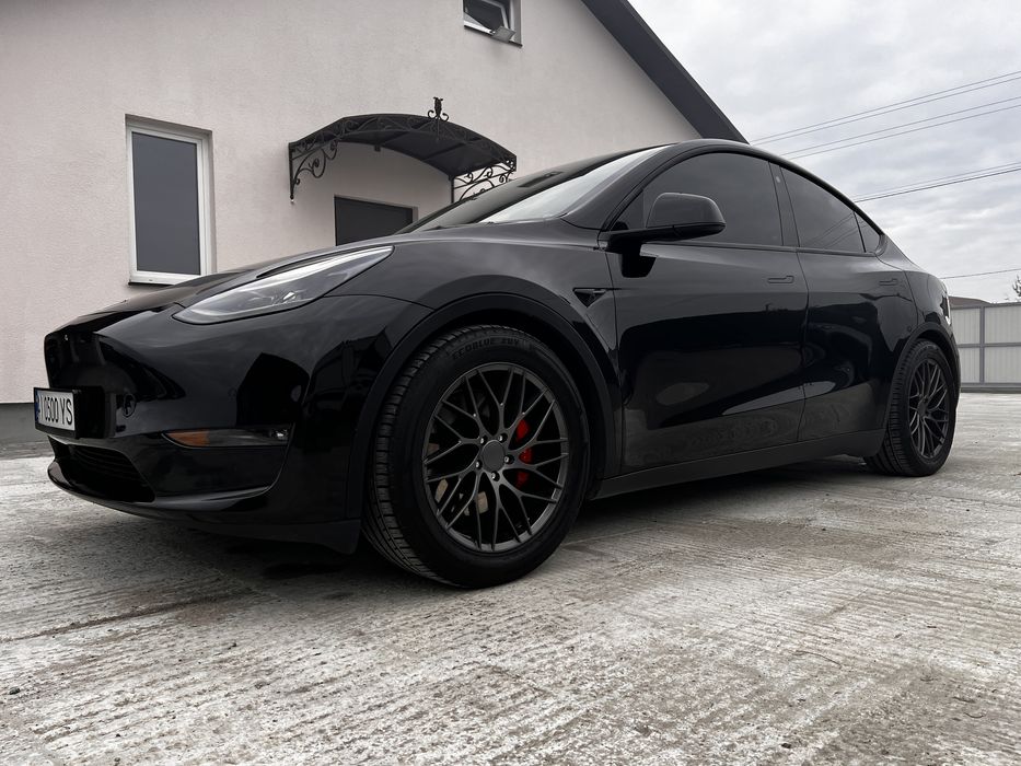 Tesla Model Y 2021год