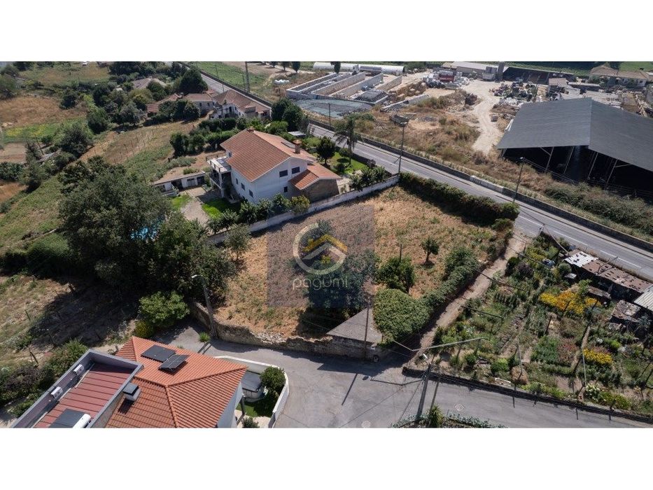 Terreno em Lodares | Excelente Localização e Potencial de Construção