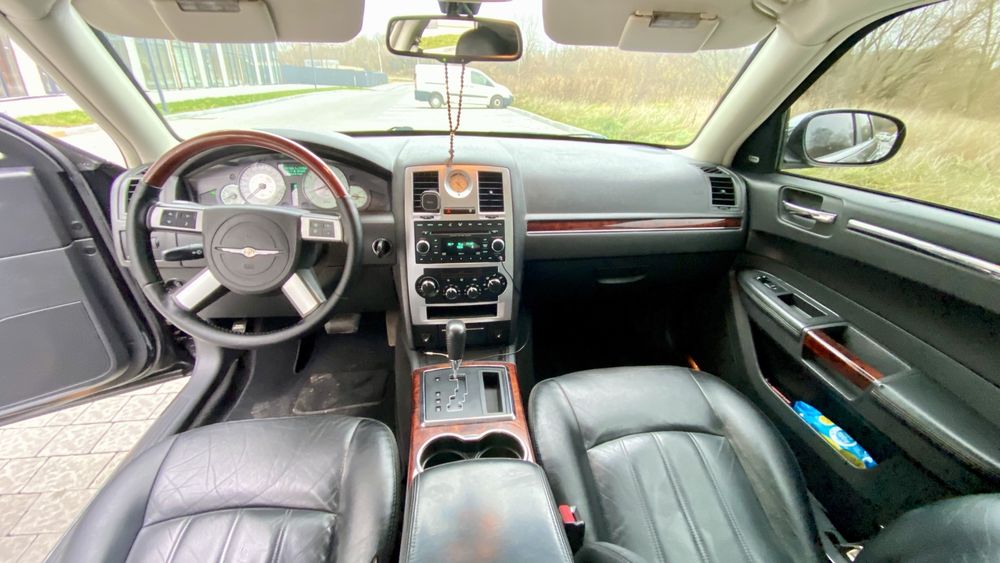 Продам Крайслер 300С