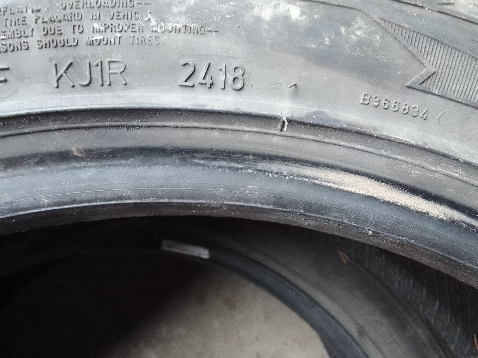 2 Opony zimowe 225/45r18 GOODYEAR 6mm