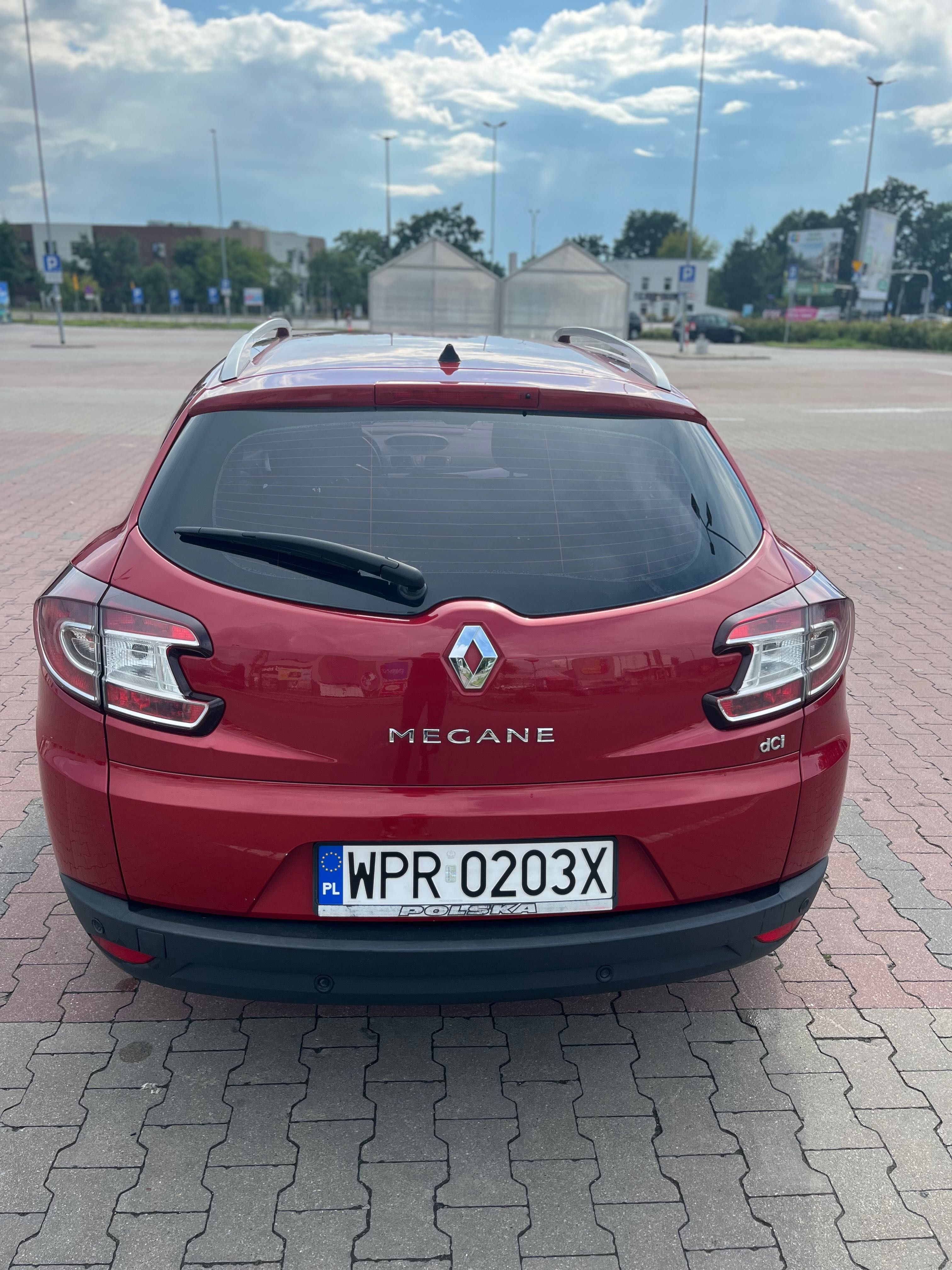 Witam, mam do sprzedania Renault Megane, z silnikiem 1.9dci 130KM.