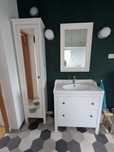 meble łazienkowe Hemnes Ikea biale szafka witrynka lustro