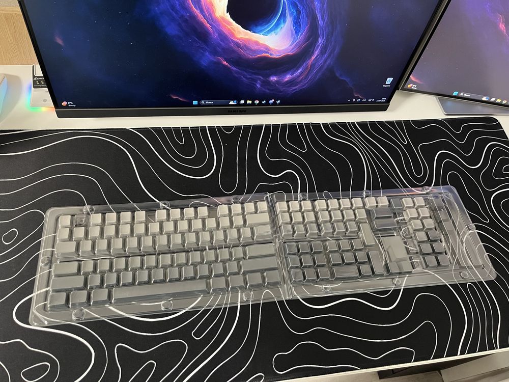 Keycaps, кейкапи з фронтальним гравіюванням, градієнт
