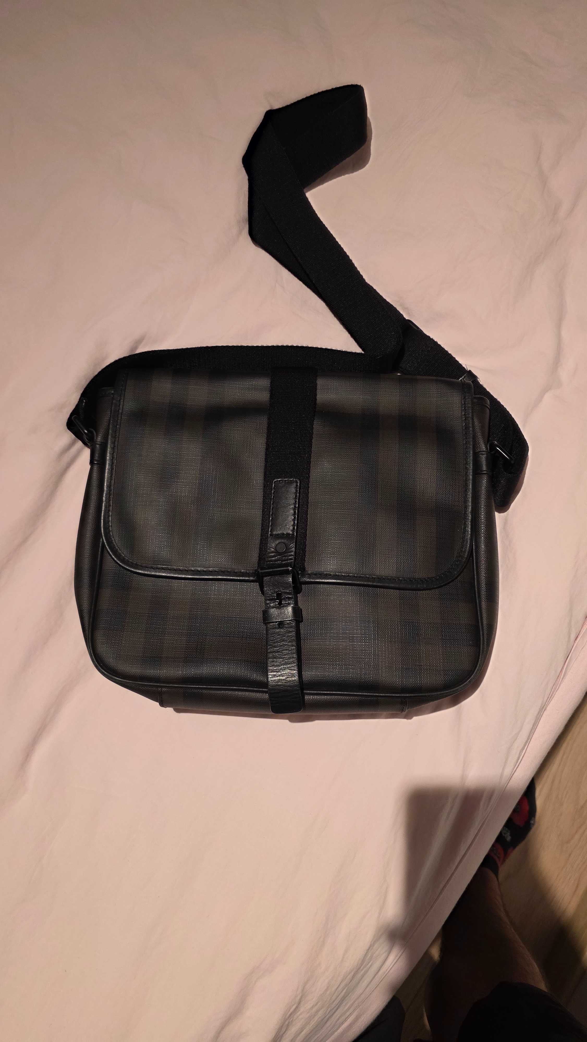 Burberry skórzana Torba listonoszka